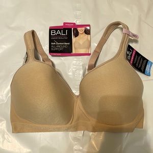 Bali Comfort Revolution Wire Free Lined Bra Beige 38D NWT
